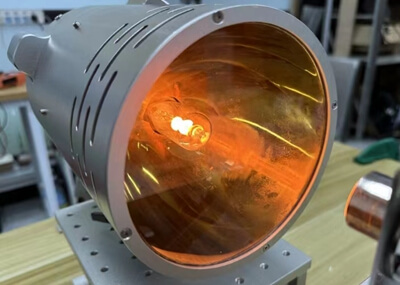 科研高溫實驗探秘：紅外點狀聚焦加熱器為何備受高校實驗室歡迎？